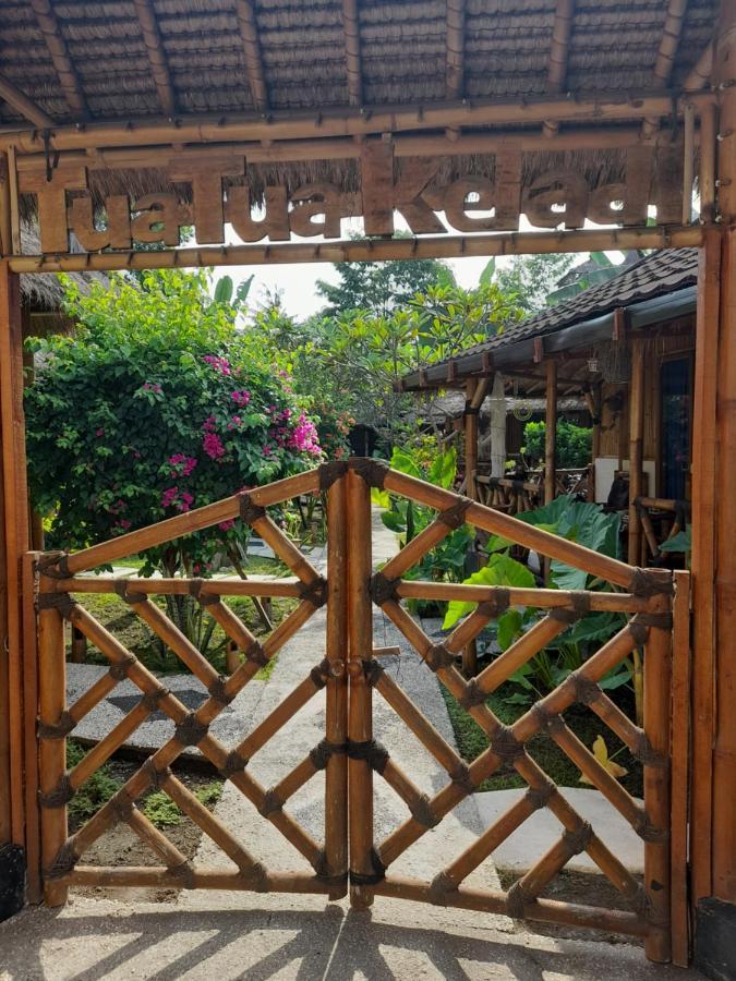 Tua Tua Keladi Bungalows غيلي آير المظهر الخارجي الصورة